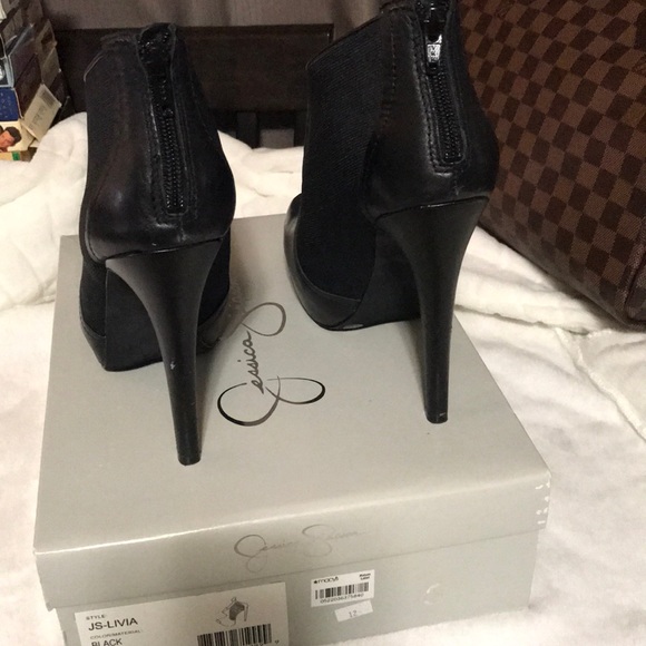 Jessica Simpson boot - Picture 4 of 8